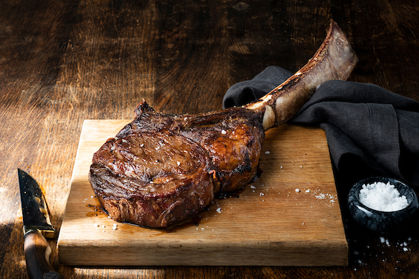 Dry aged tomahawk steak